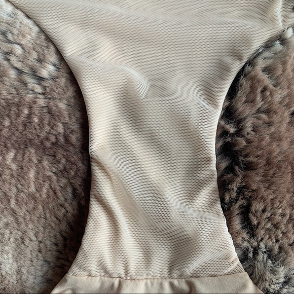 La Perla Nude Pearl Mesh Bikini Bottoms - Picture 6 of 11